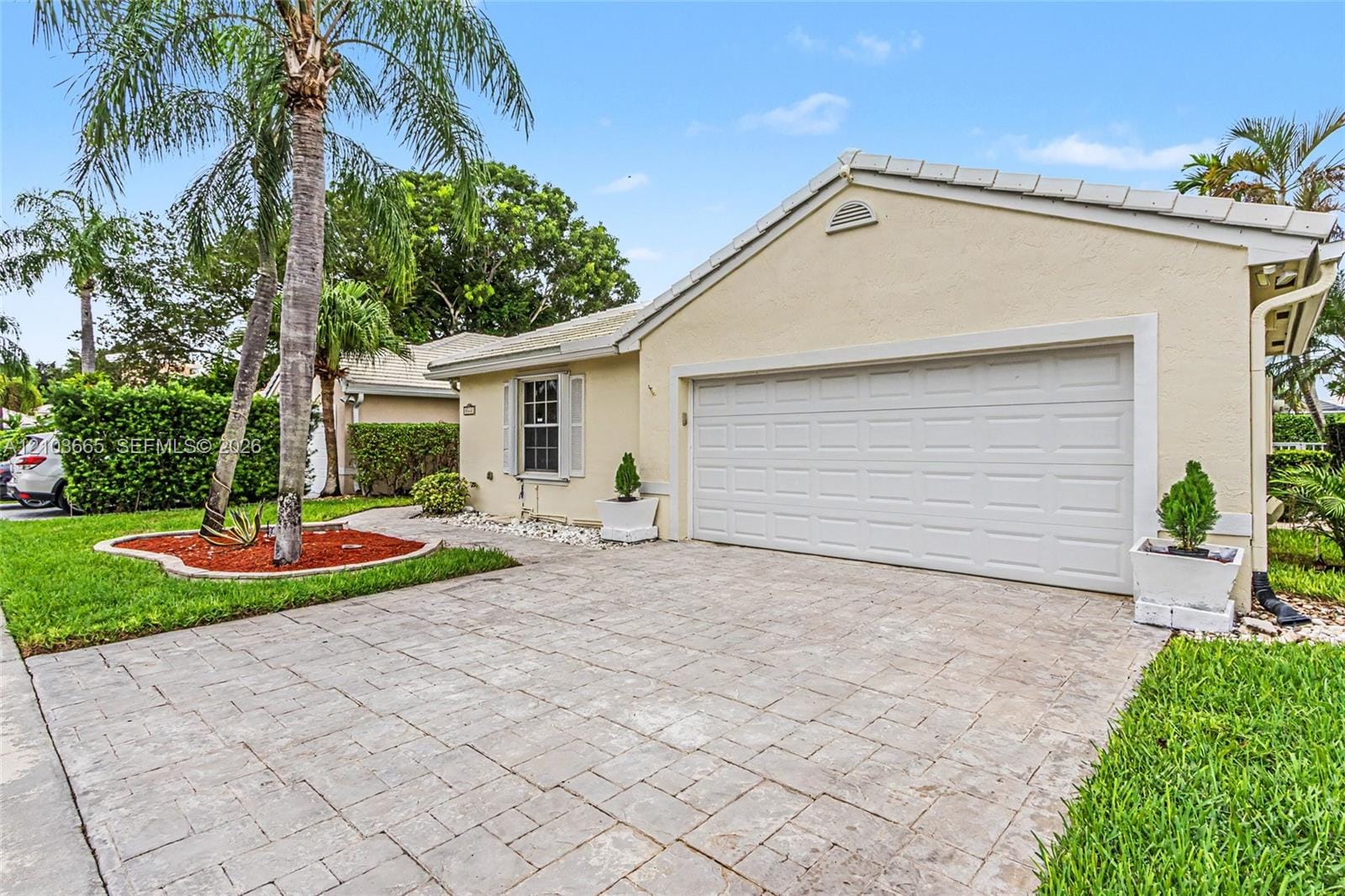 15251 Wilshire Way, Pembroke Pines, FL 33027 photo 5