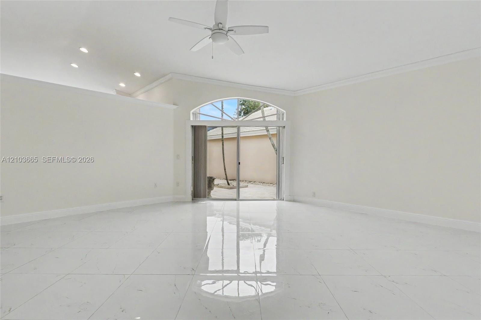 15251 Wilshire Way, Pembroke Pines, FL 33027 photo 10