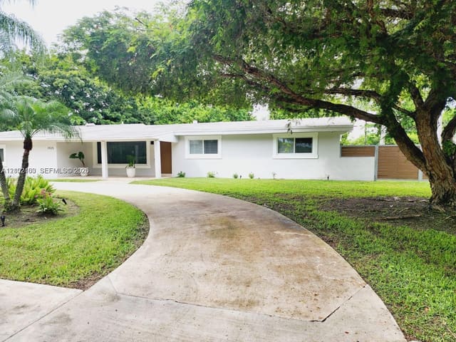 7425 SW 128th Street, Pinecrest, FL 33156
