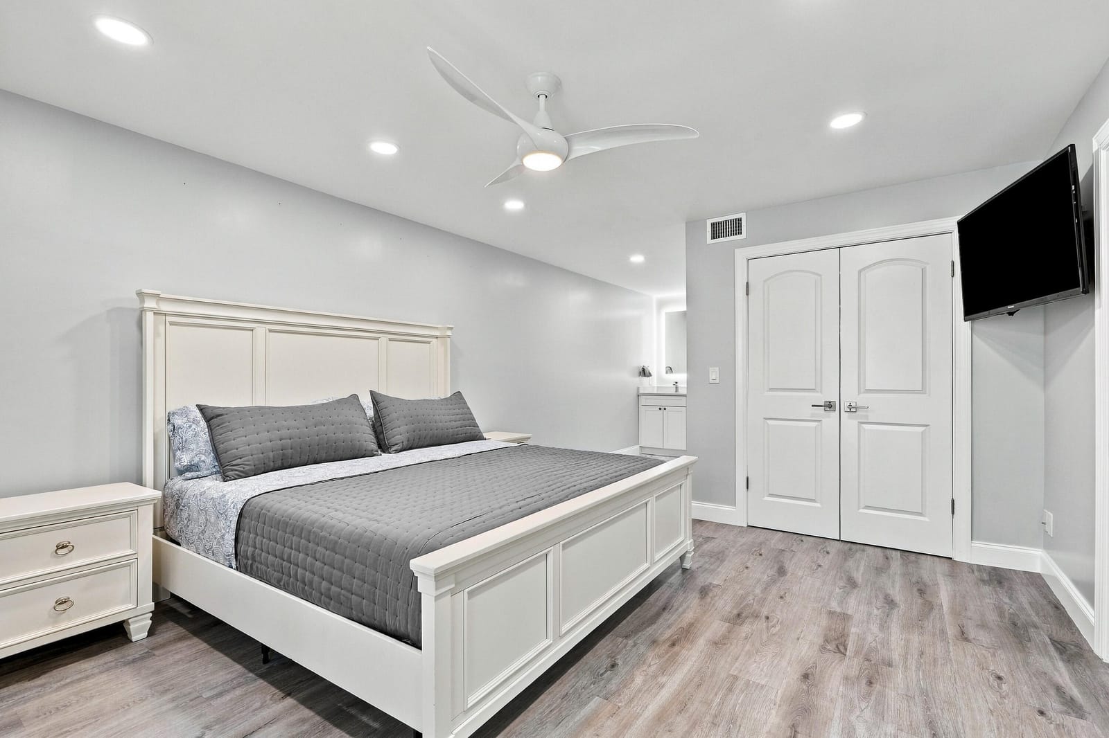 11172 GREEN LAKE Drive 203 — photo 7