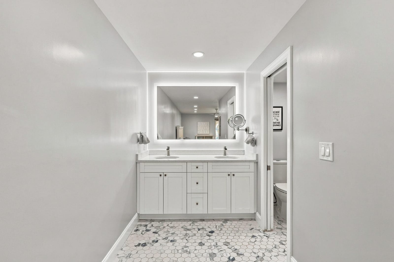 11172 GREEN LAKE Drive 203 — photo 8