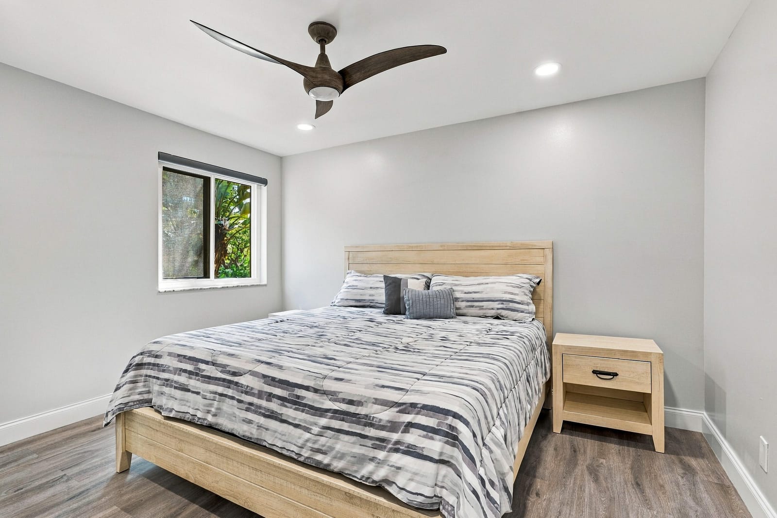 11172 GREEN LAKE Drive 203 — photo 10
