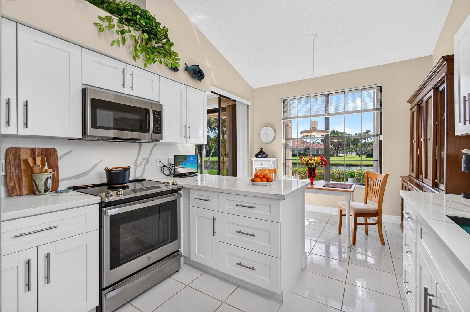 8284 WATERLINE Drive 105, Boynton Beach, FL 33472 photo 16