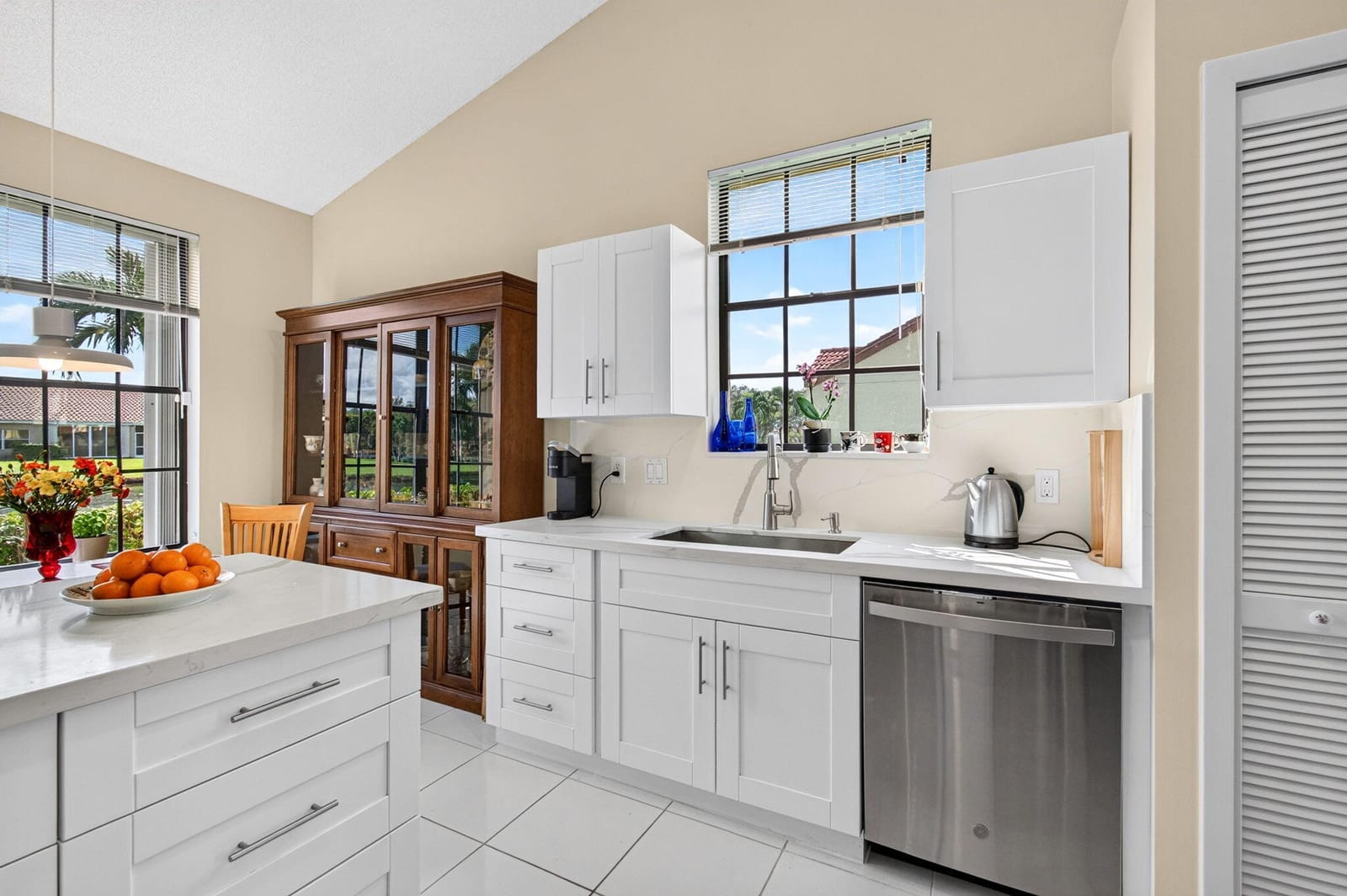8284 WATERLINE Drive 105, Boynton Beach, FL 33472 photo 18