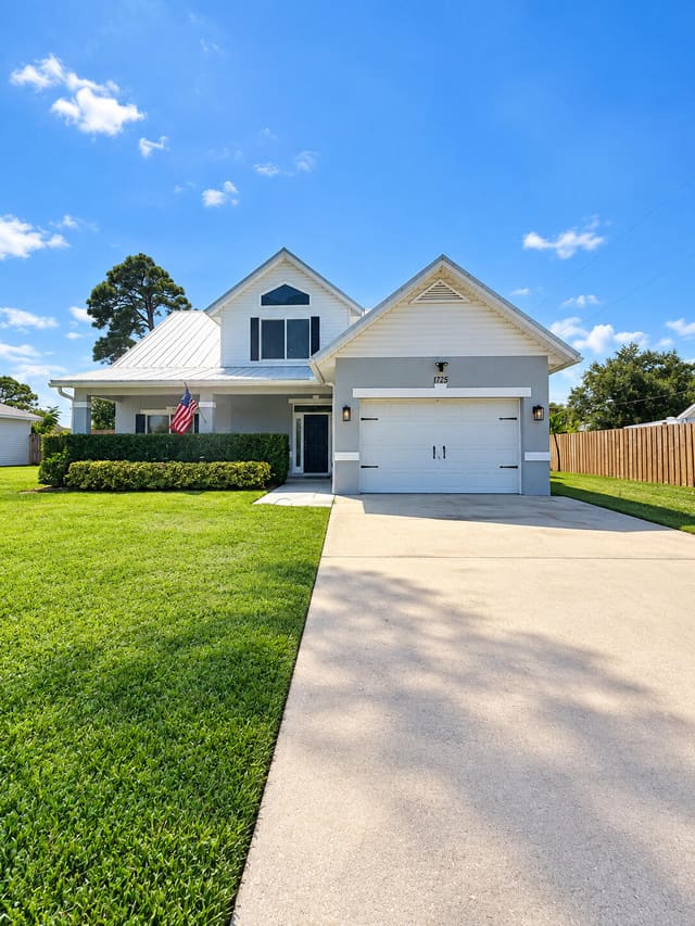 1725 8th Avenue SW, Vero Beach, FL 32962