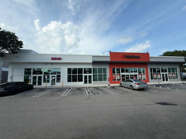 10015 NW 41ST Street, Doral, FL
