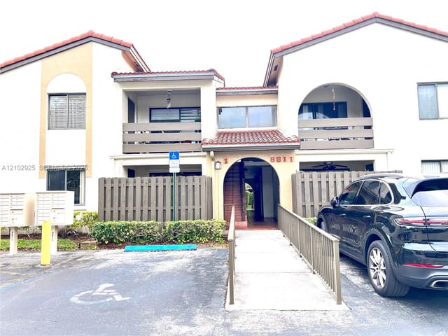 8811 SW 123rd Court 105, Miami, FL 33186