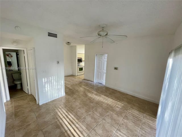 660 Cypress Club Way I11, Deerfield Beach, FL 33064