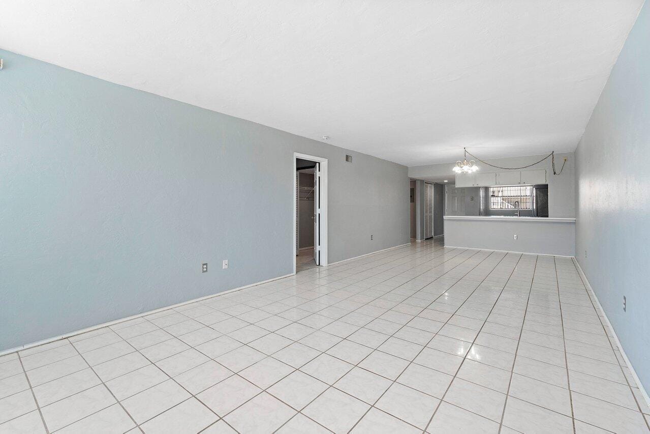 804 PALM BEACH TRACE Drive, Royal Palm Beach, FL 33411 photo 4