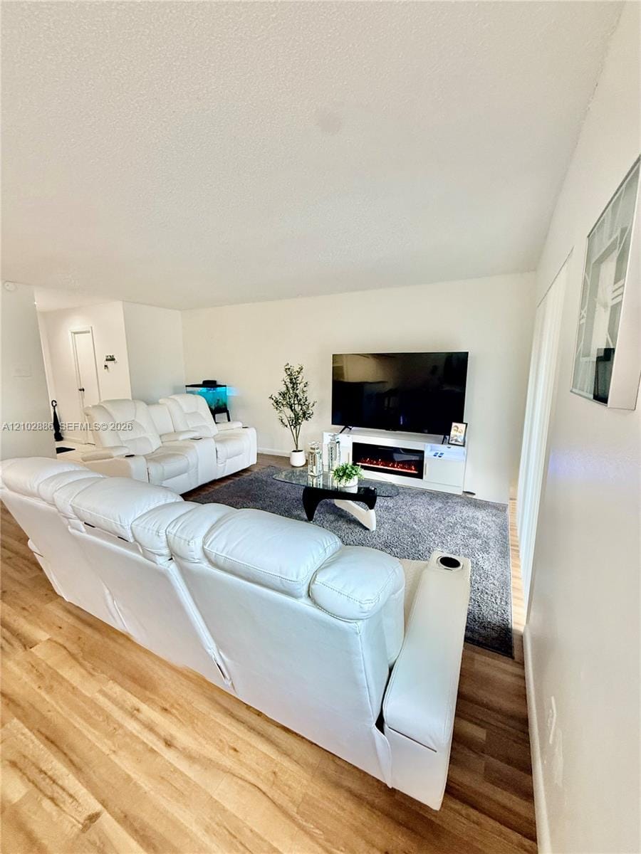 17901 NW 68th Avenue R209, Hialeah, FL 33015 photo 3