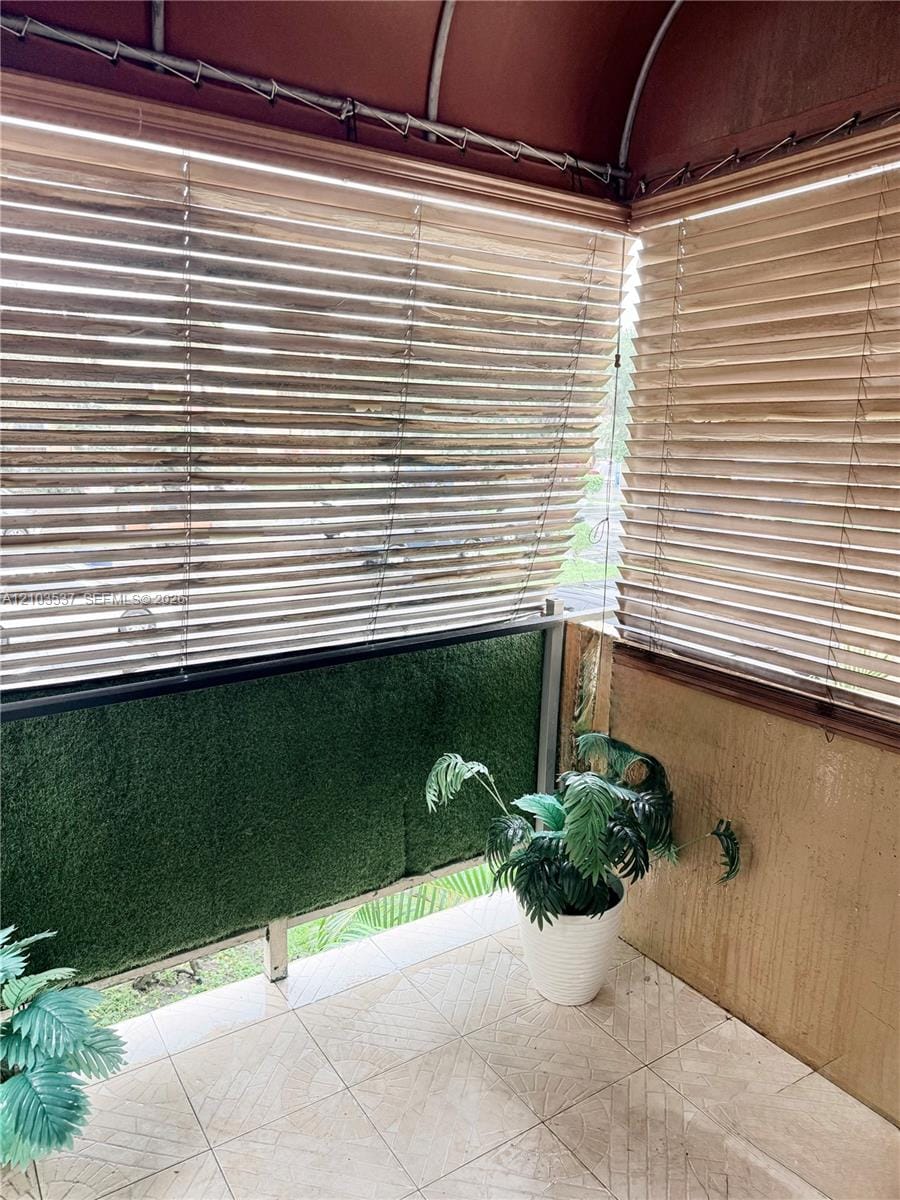 18111 NW 68th Avenue G206 — photo 2