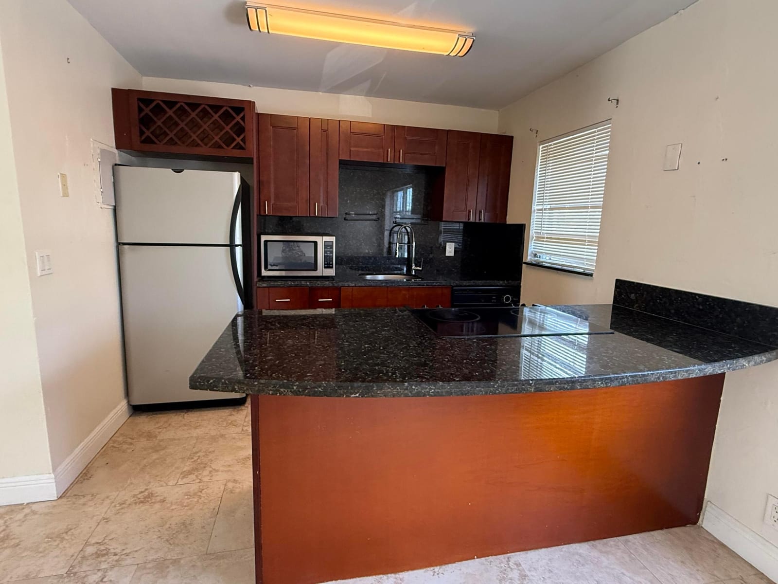 1100 NE 9TH Avenue 202 — photo 3