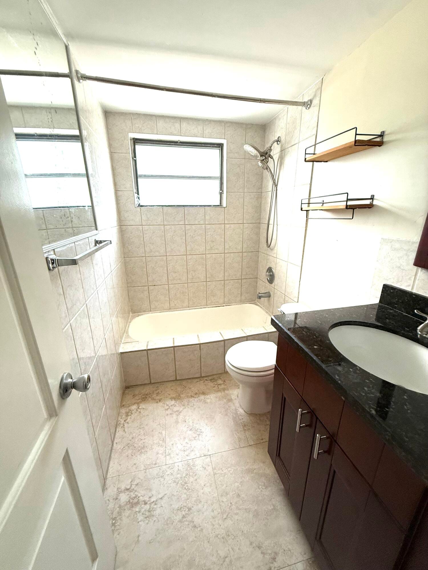 1100 NE 9TH Avenue 202 — photo 6