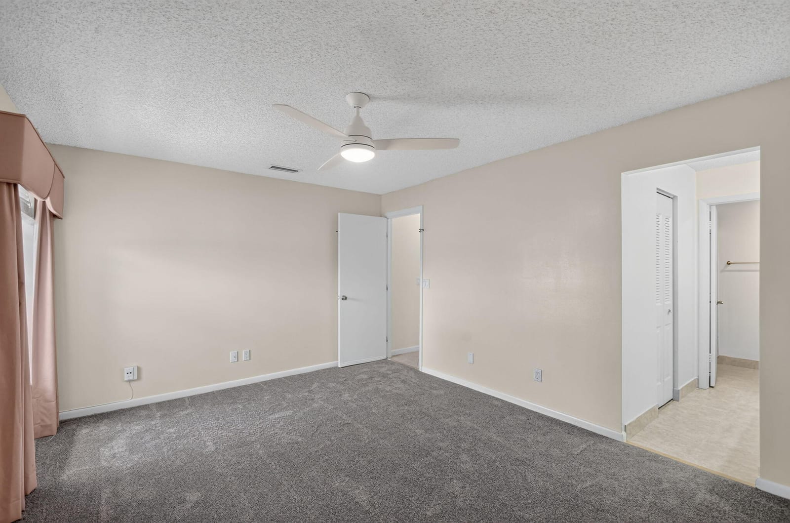 6102 WOODLAKE Boulevard, Greenacres, FL 33463 photo 13