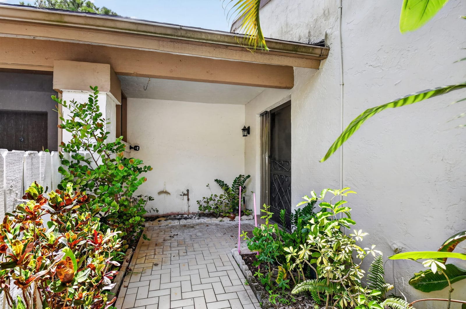 6102 WOODLAKE Boulevard — photo 4