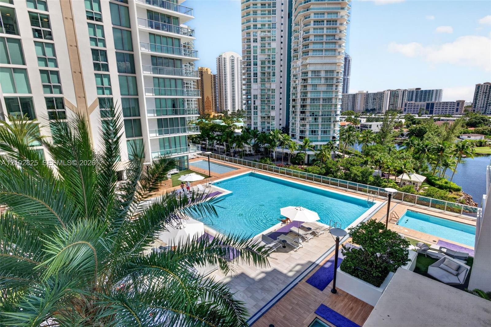 330 Sunny Isles Boulevard 5-807, Sunny Isles Beach, FL 33160 photo 2