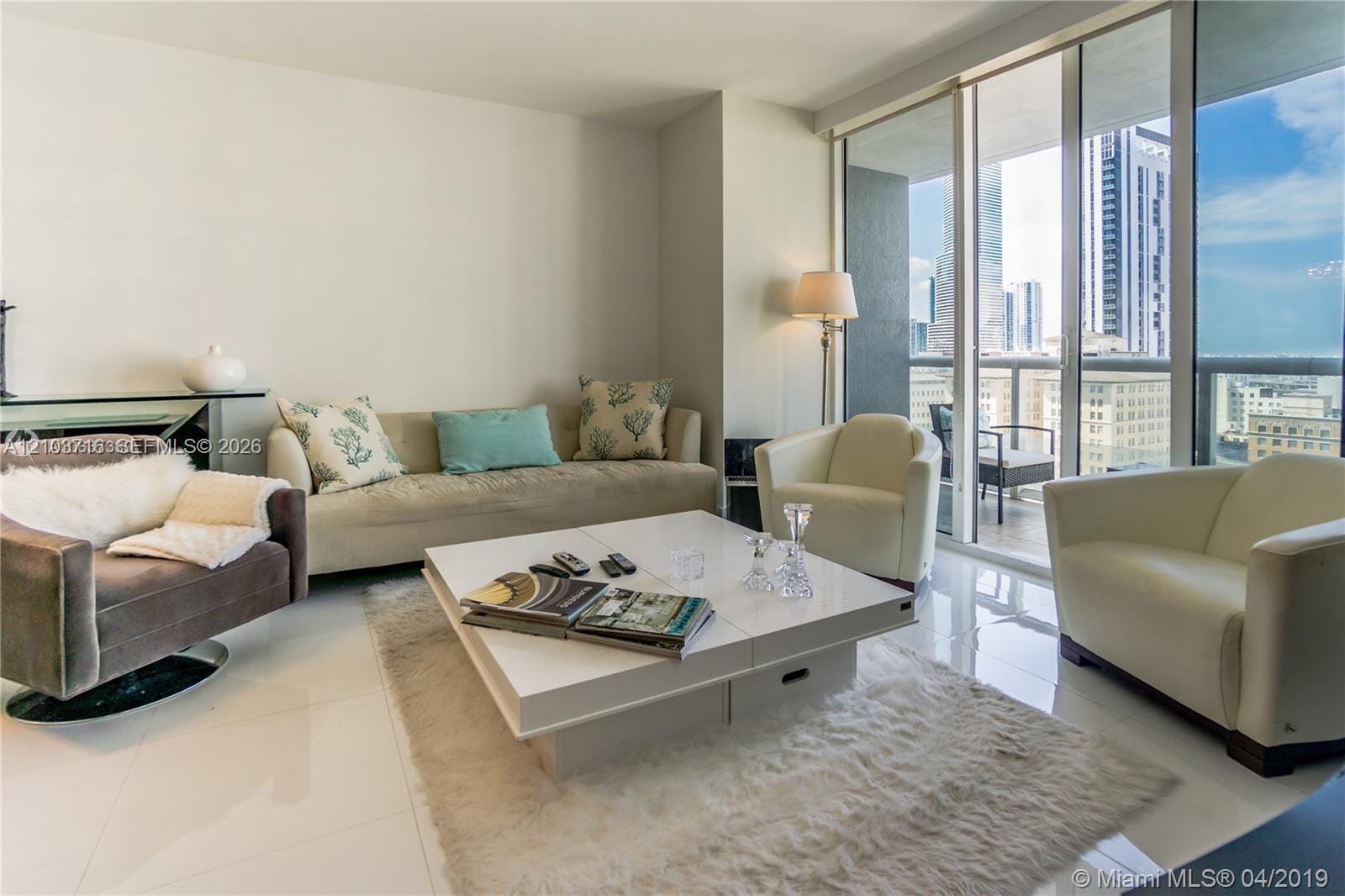 50 Biscayne Boulevard 1807 — photo 2