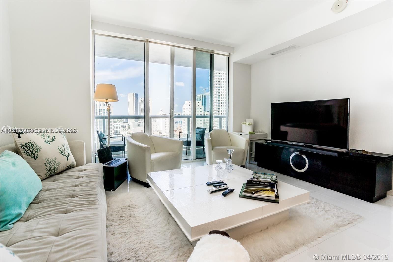 50 Biscayne Boulevard 1807