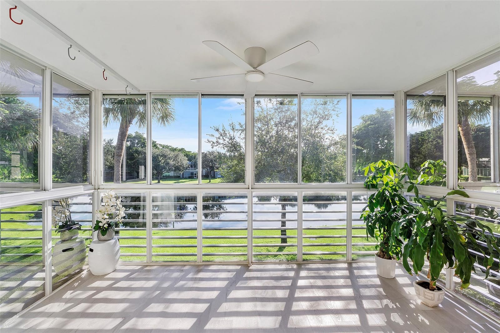 4261 W Palm Aire Drive Unit 203, Pompano Beach, FL 33069 photo 2