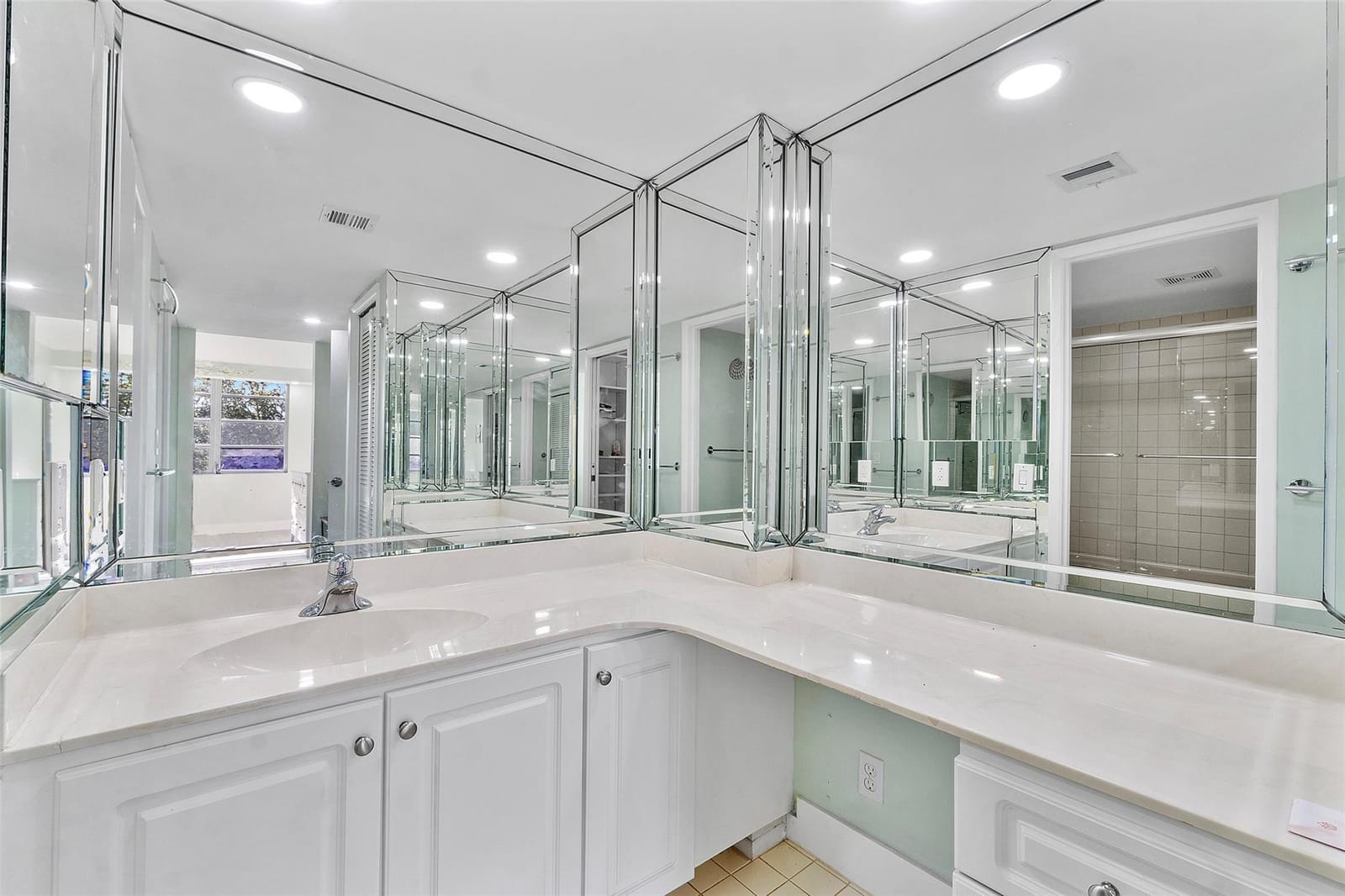 4261 W Palm Aire Drive Unit 203, Pompano Beach, FL 33069 photo 21