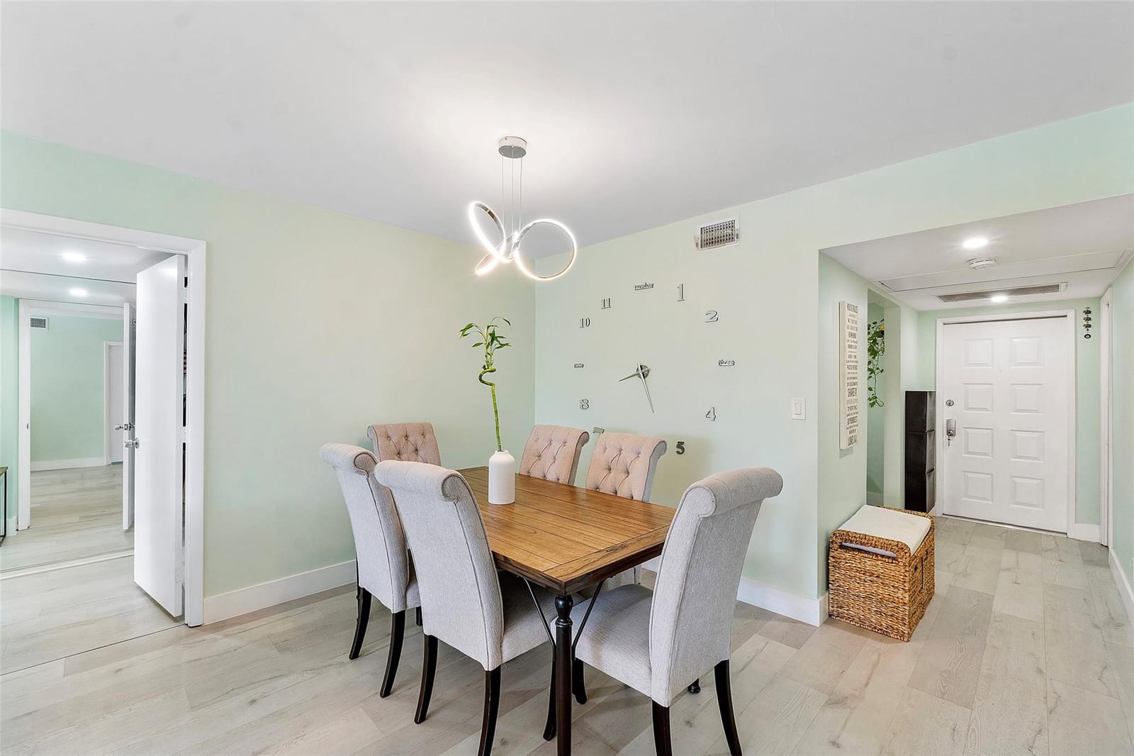 4261 W Palm Aire Drive Unit 203, Pompano Beach, FL 33069 photo 6