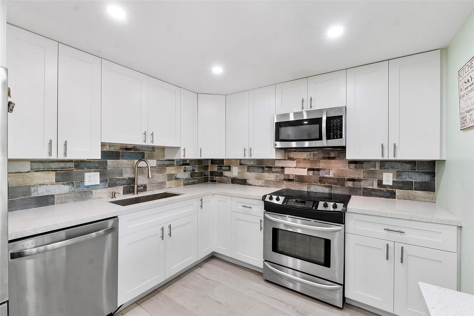 4261 W Palm Aire Drive Unit 203, Pompano Beach, FL 33069 photo 10