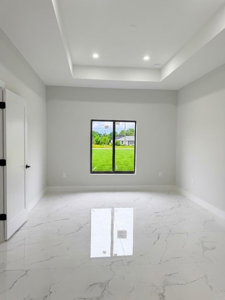 2405 CONWAY Avenue N — photo 8