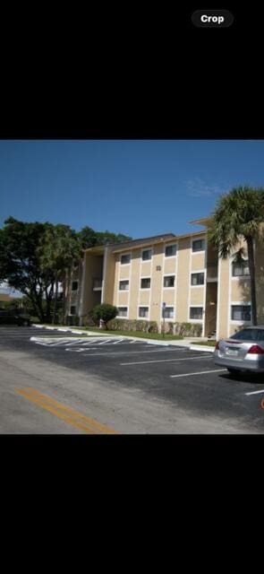 211 PALM Circle E, Pembroke Pines, FL 33025