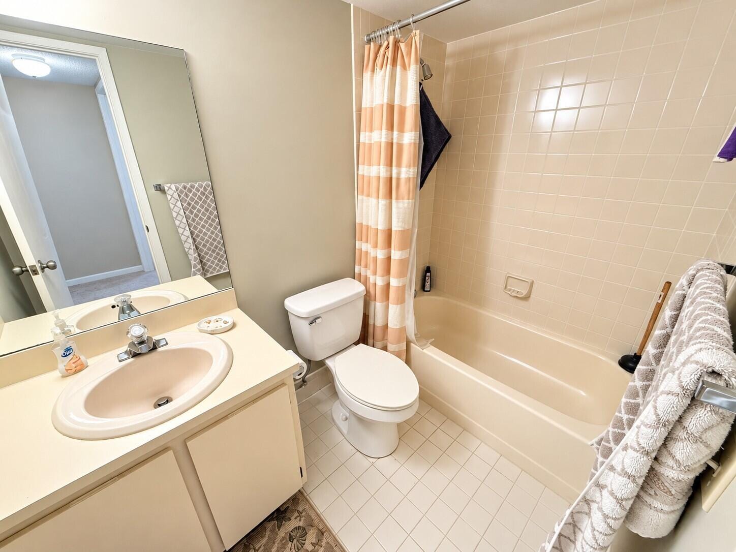2230 N CYPRESS BEND Drive 410, Pompano Beach, FL 33069 photo 15
