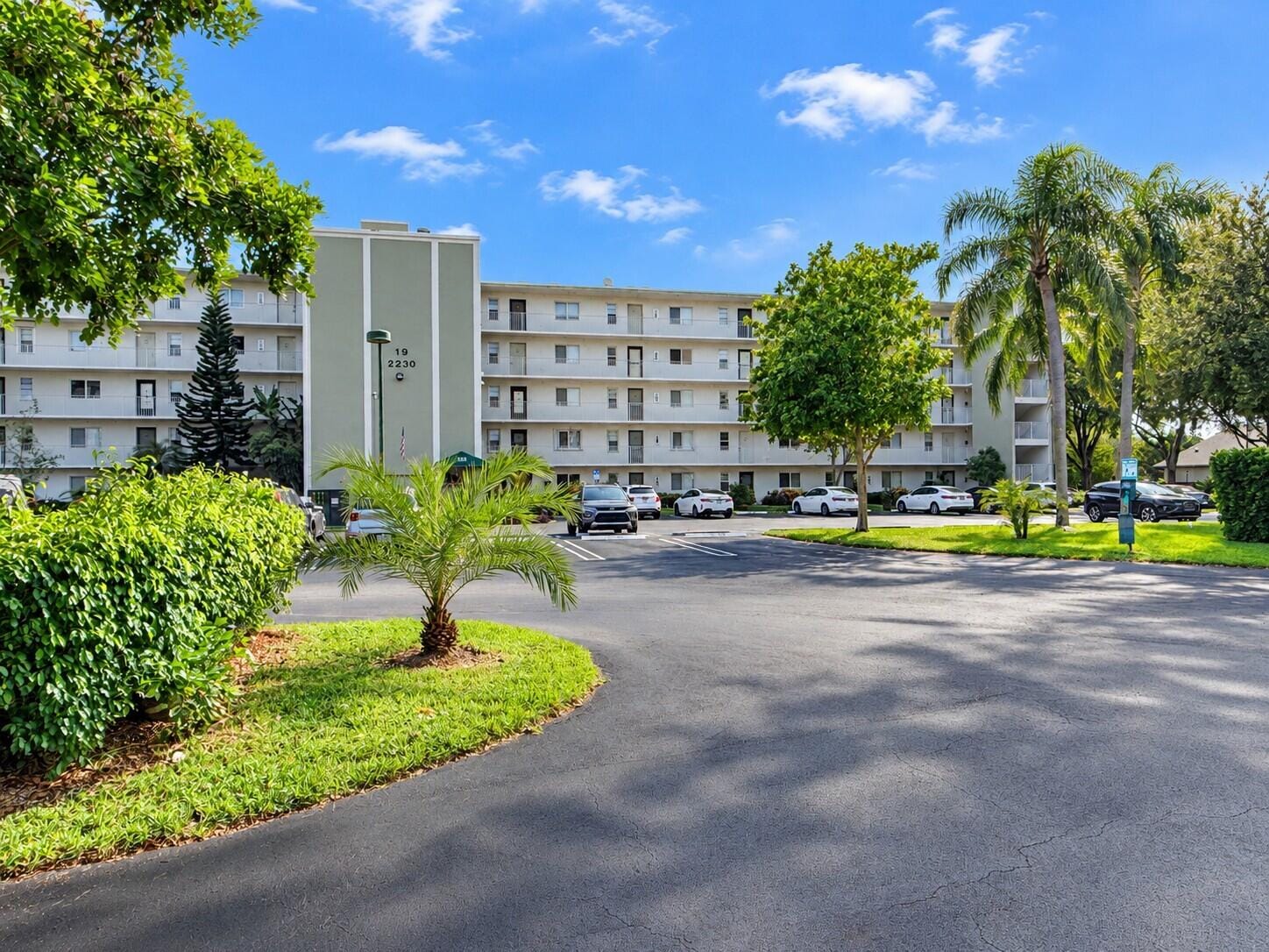 2230 N CYPRESS BEND Drive 410, Pompano Beach, FL 33069 photo 20