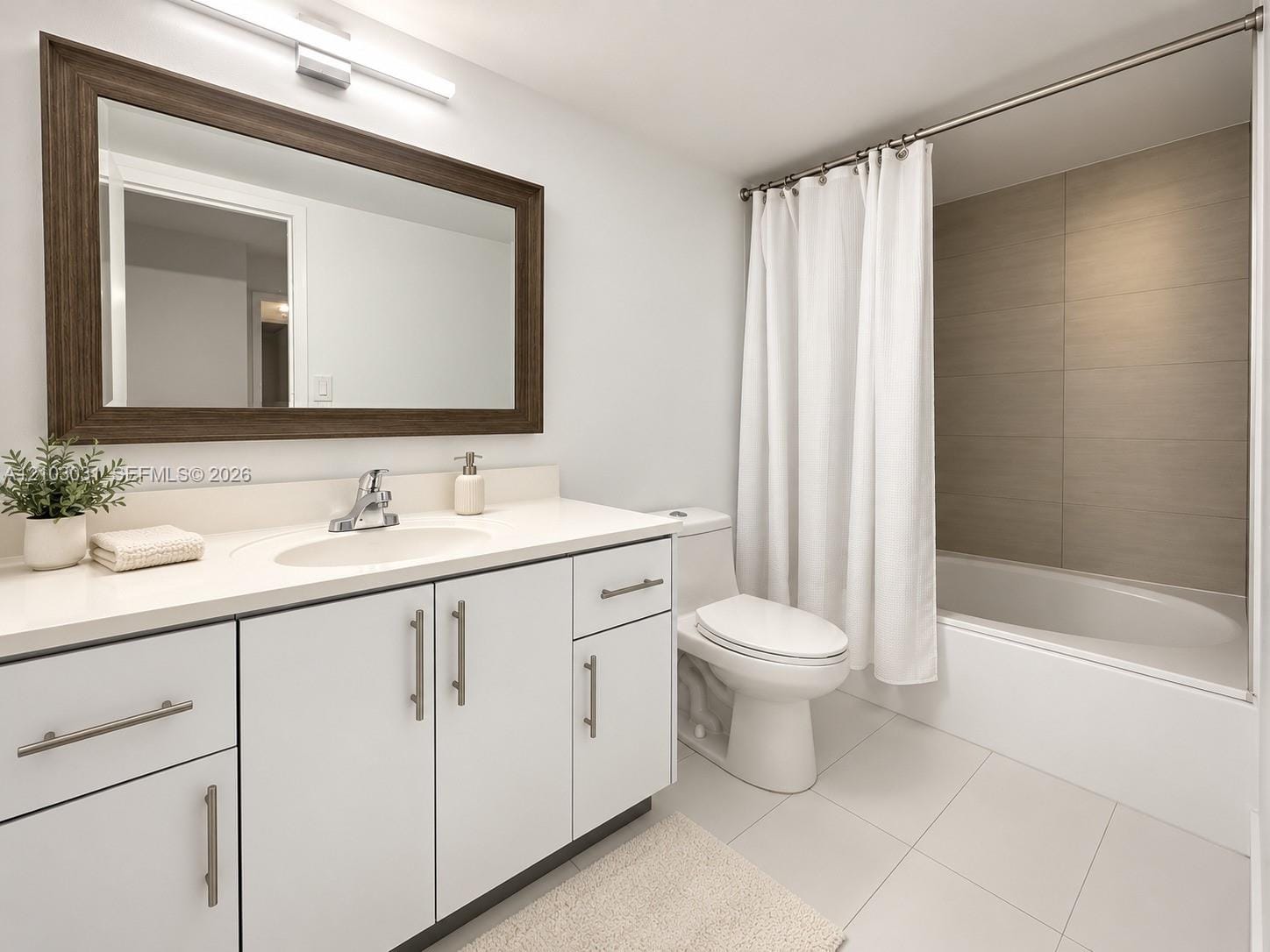 1000 Parkview Drive 202, Hallandale Beach, FL 33009 photo 17