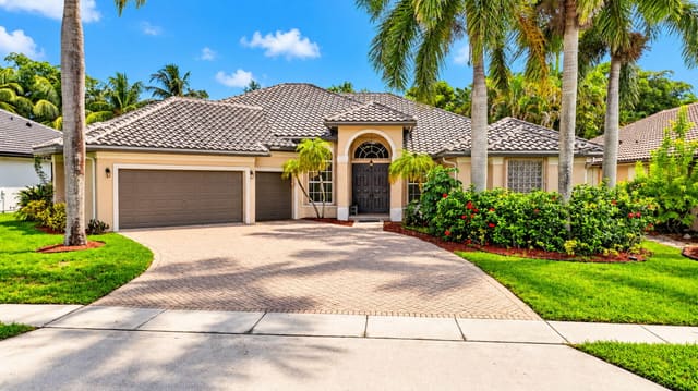 21262 Falls Ridge Way, Boca Raton, FL 33428