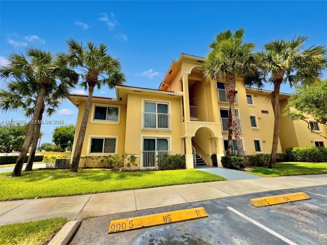 9905 Westwood Drive 34-3, Tamarac, FL 33321
