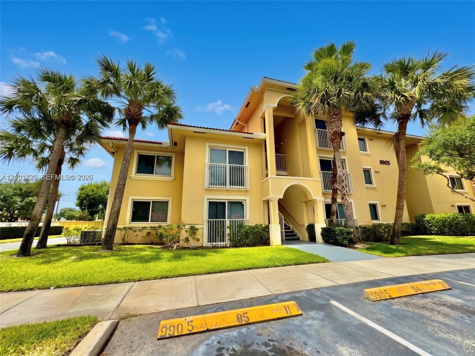 2 bedroom home for sale at 9905 Westwood, Tamarac, FL 33321 — $1,900