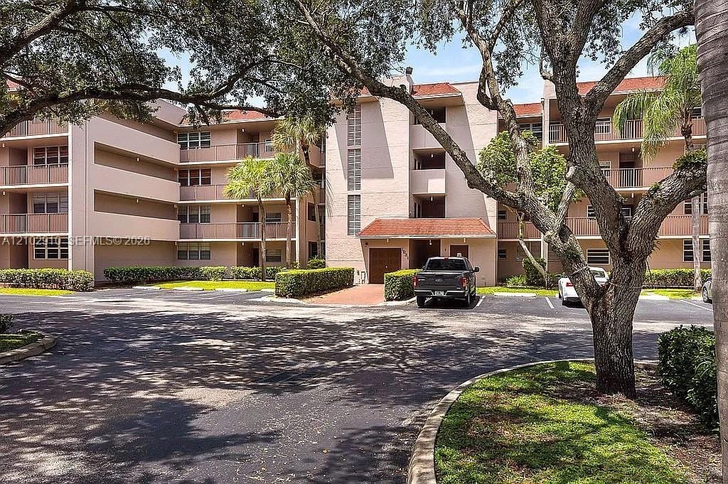1931 Sabal Palm Drive 301, Davie, FL 33324 photo 16