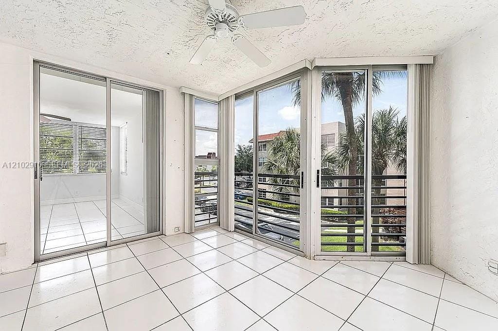 1931 Sabal Palm Drive 301 — photo 7