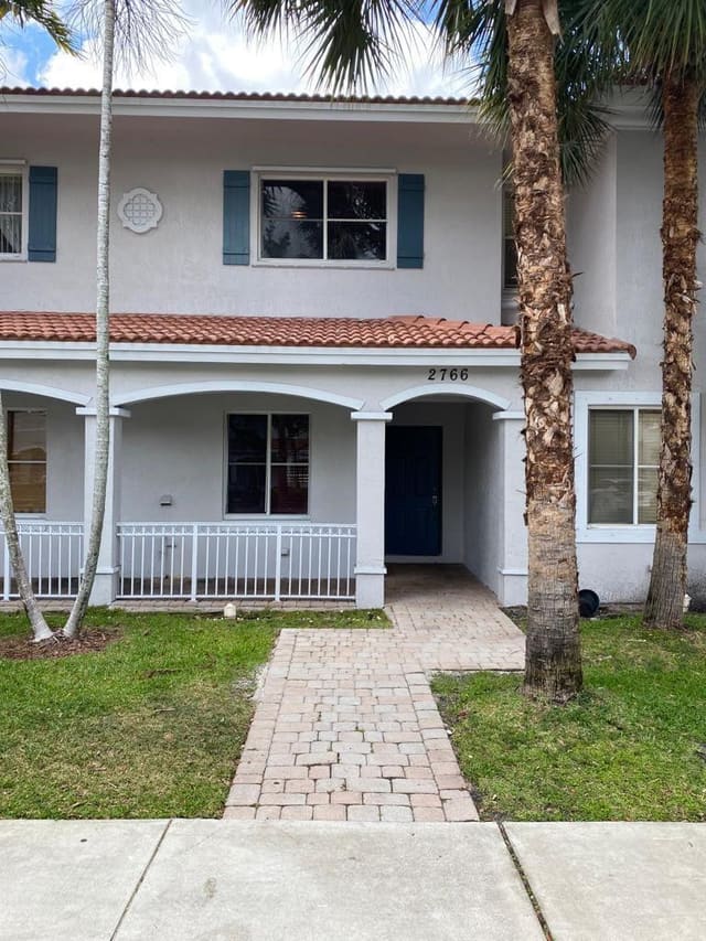 2766 SW 82ND Avenue 105, Miramar, FL 33025