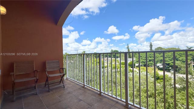 1300 NE 109th Street 404, Miami, FL 33161