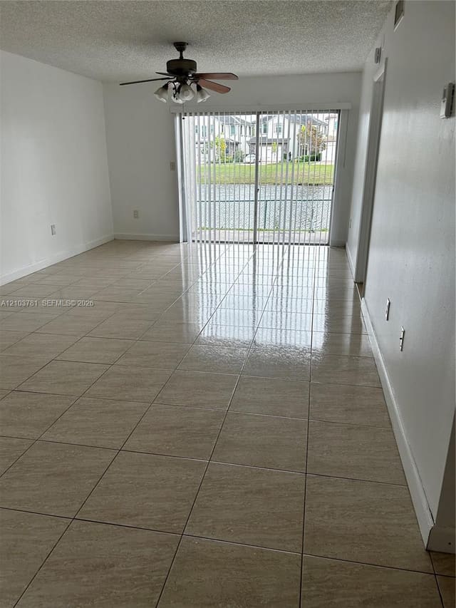 411 SW 113th Way 411, Pembroke Pines, FL 33025