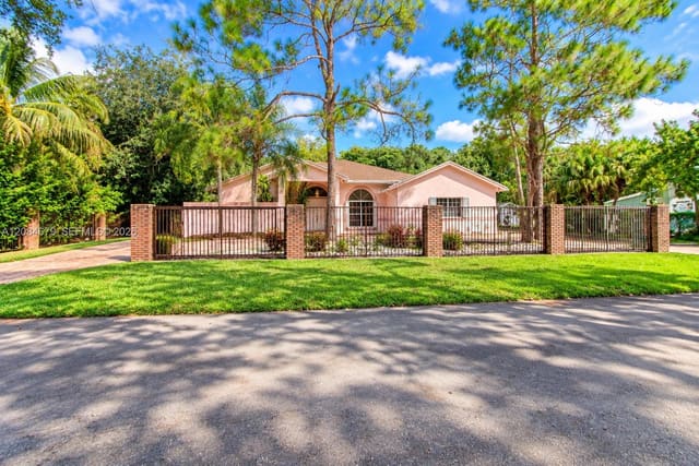 17401 SW 266th Terrace, Homestead, FL 33031