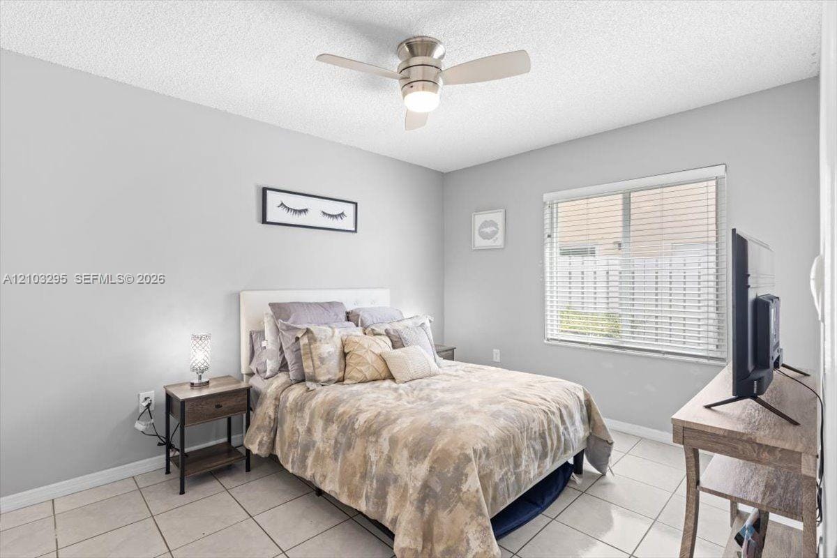 1010 NW 125th Avenue, Sunrise, FL 33323 photo 4