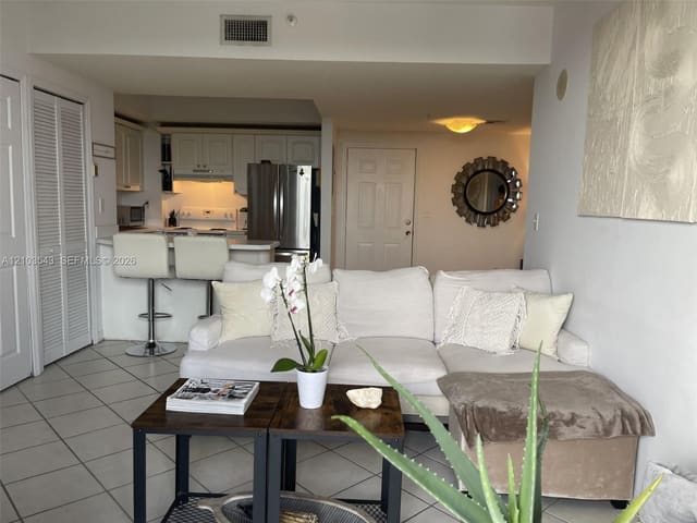3500 Coral Way 709, Miami, FL 33145