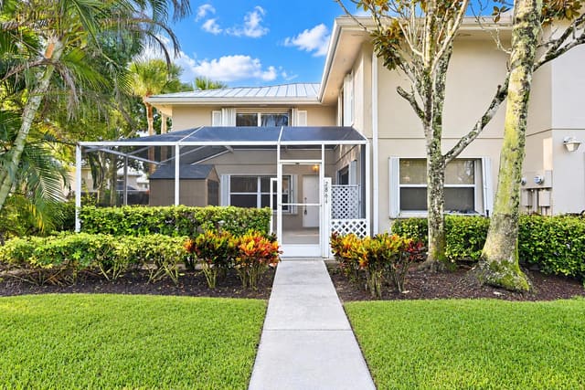 2864 SW Lakemont Place, Palm City, FL 34990