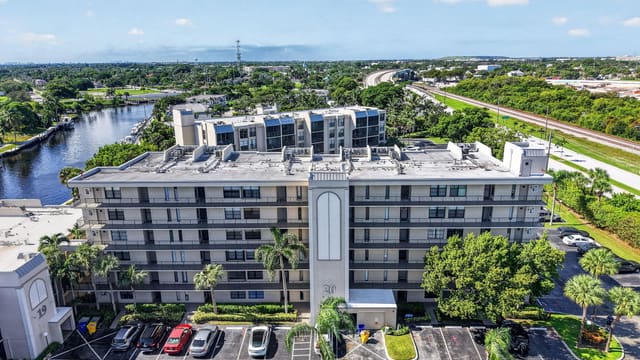 20 ROYAL PALM Way 301, Boca Raton, FL 33432
