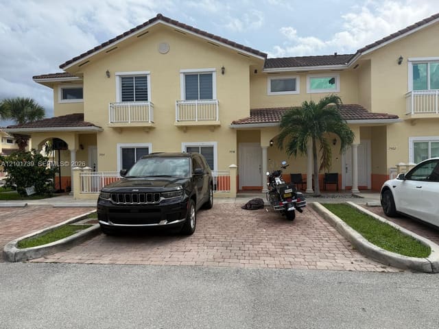 7458 NW 179th Terrace 7458, Hialeah, FL 33015