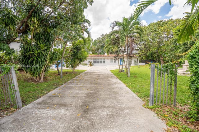 5613 Pierce Street 2, Hollywood, FL 33021