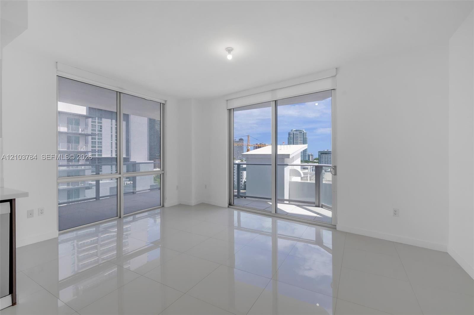 1010 SW 2nd Avenue 1003 — photo 12