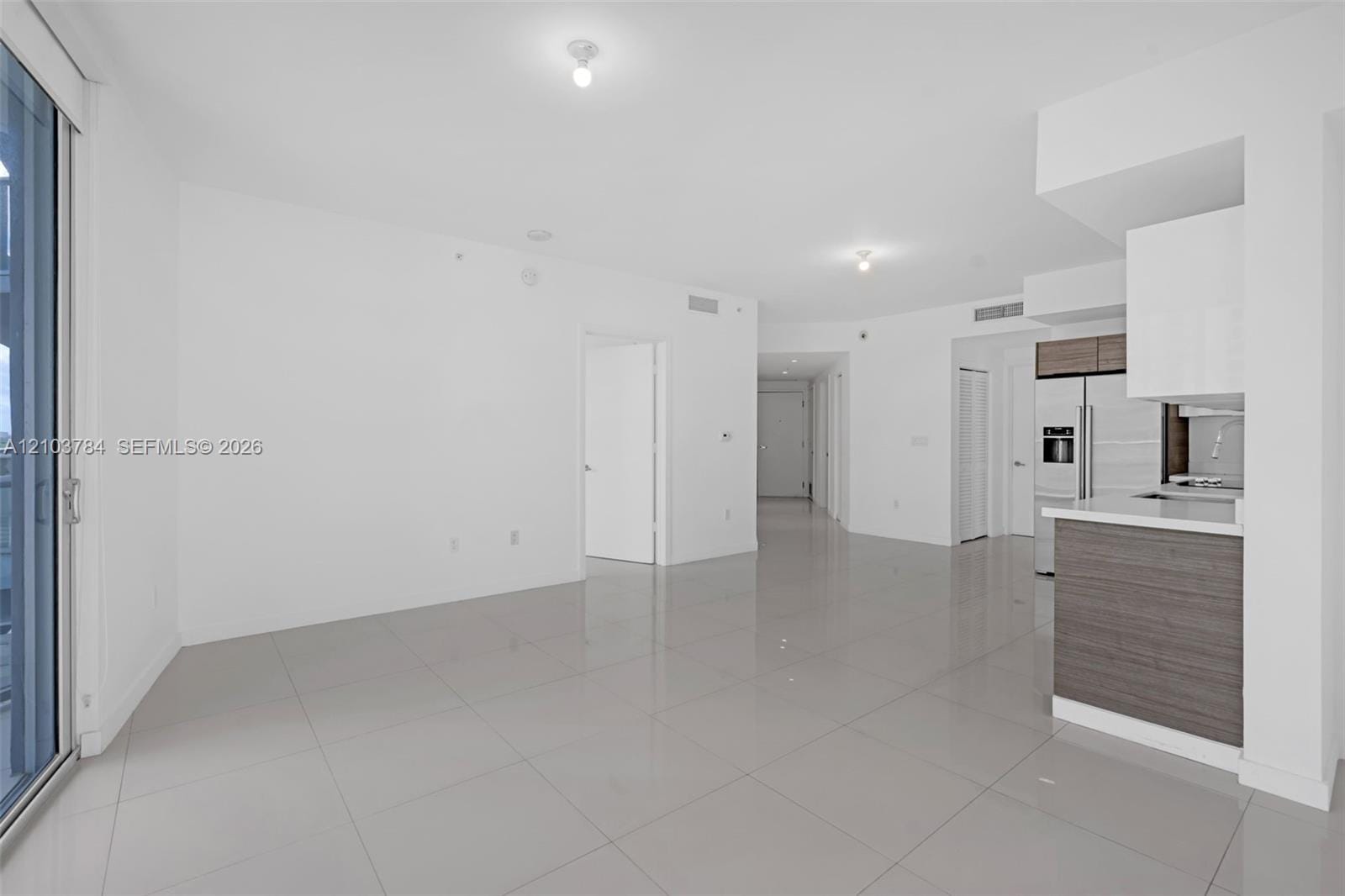 1010 SW 2nd Avenue 1003 — photo 9