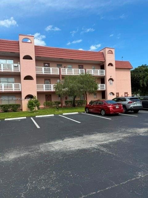 9641 Sunrise Lakes Boulevard 111, Sunrise, FL 33322