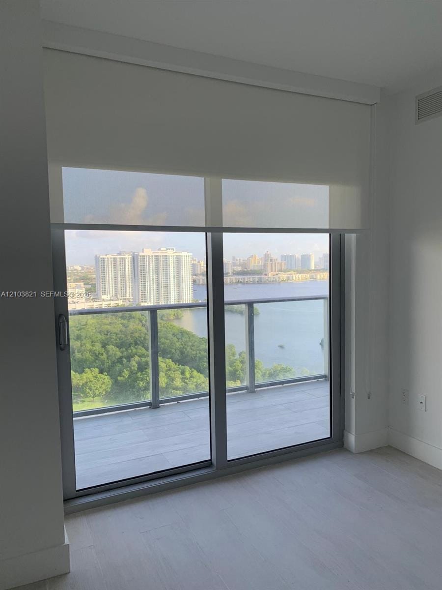 16385 Biscayne Boulevard 2302 — photo 12